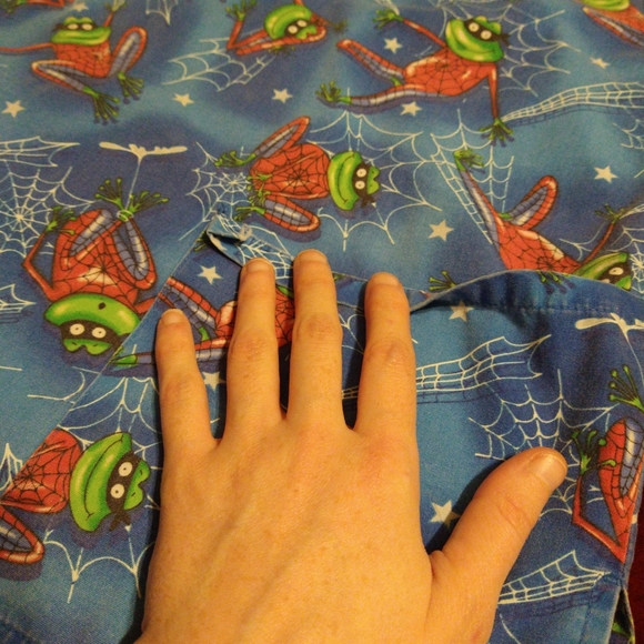 7 Med Scrub Tops - Picture 10 of 11